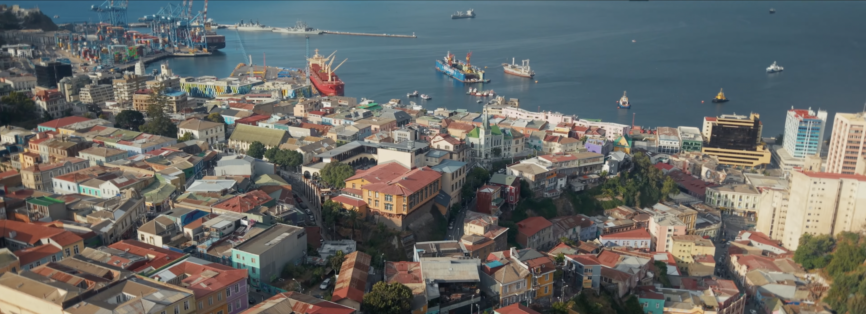 Puerto de Ideas 2025 Valparaíso desde los cerros